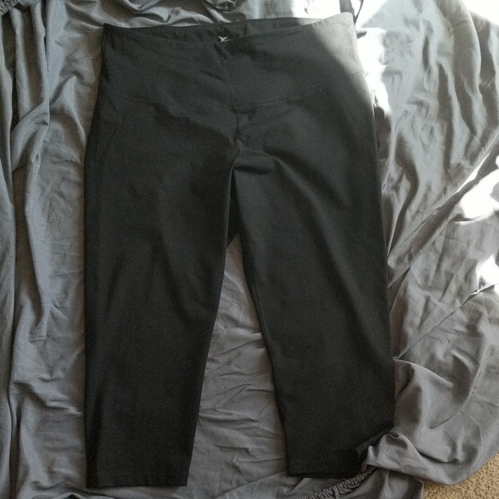 Old Navy Black yoga pants